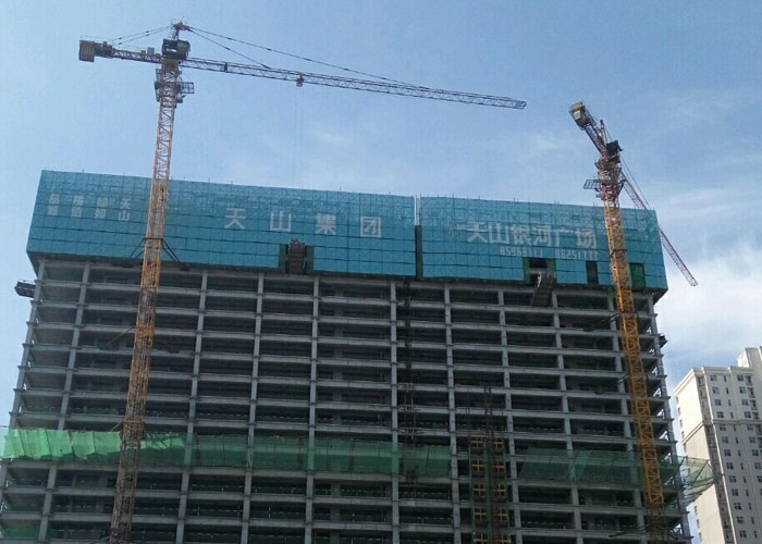 天山（shān）銀河廣場爬架工（gōng）程