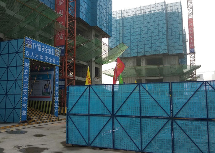 石家莊榮盛（shèng）華府爬架工程
